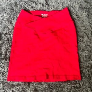 Stretchy, tight-skinned short mini skirt